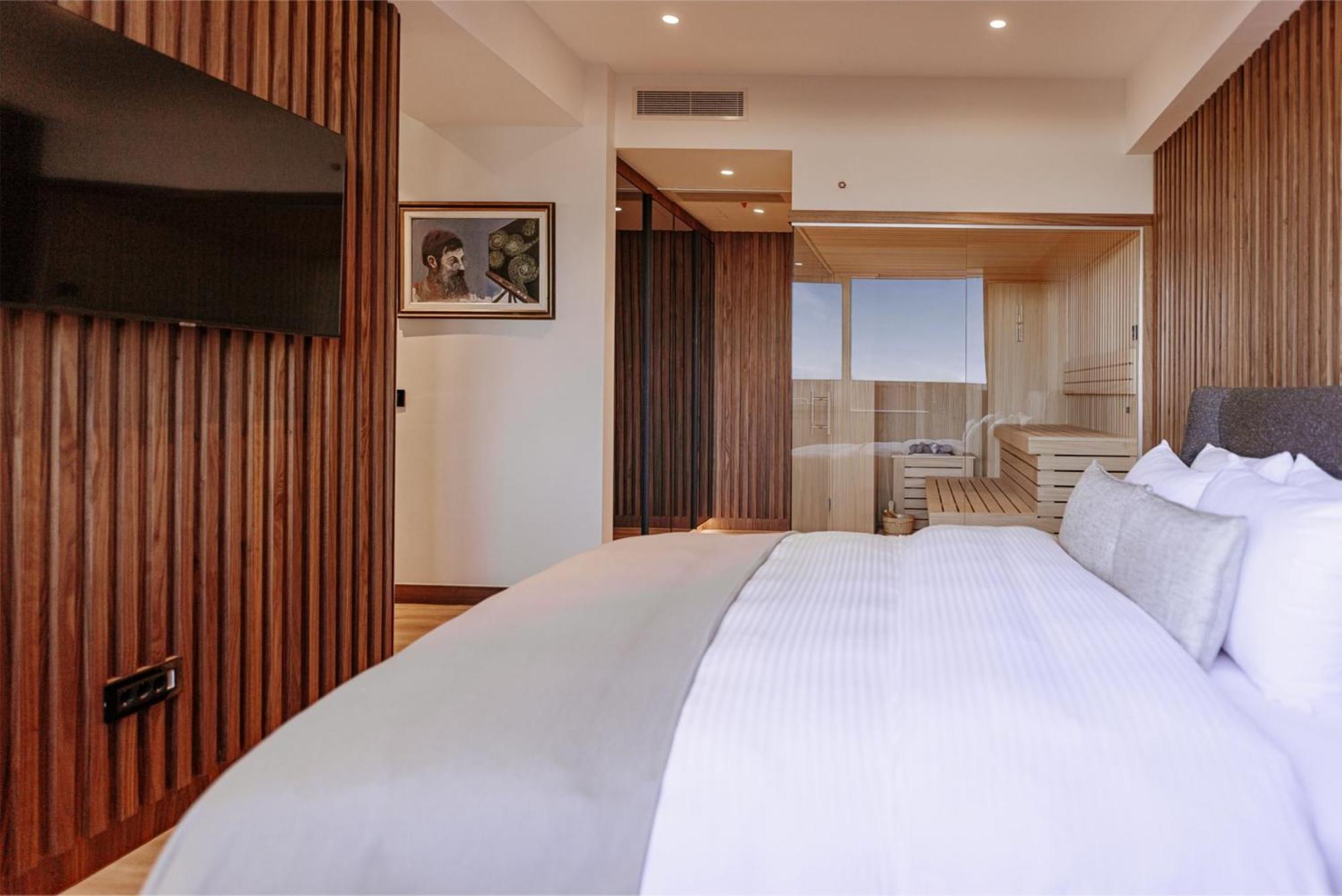 Holiday Inn Belgrade By Ihg Экстерьер фото