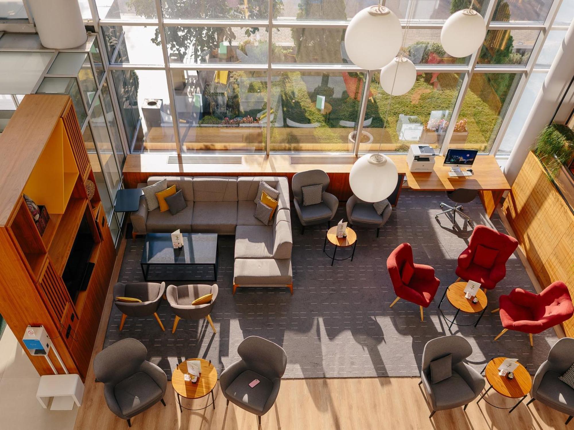 Holiday Inn Belgrade By Ihg Экстерьер фото