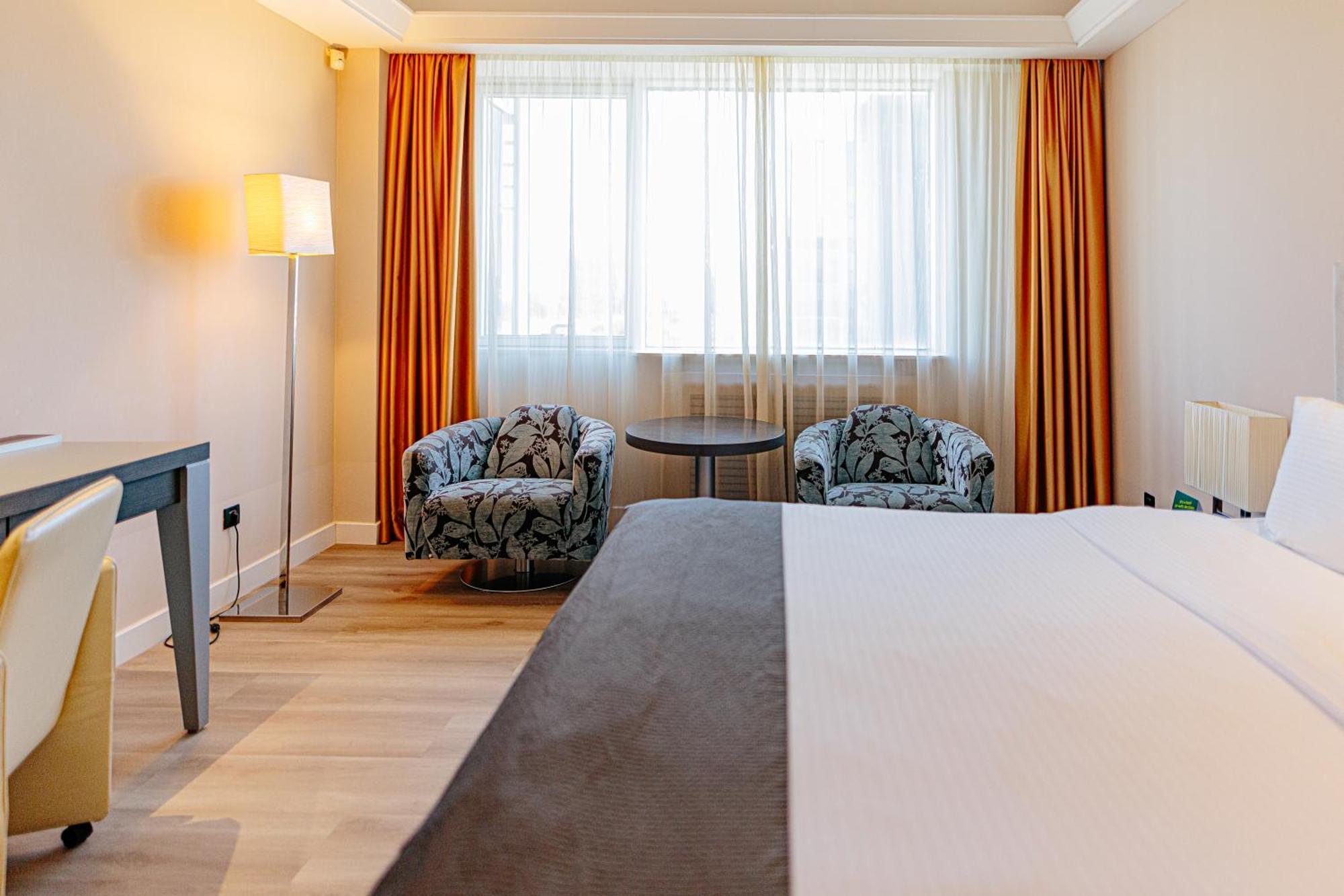 Holiday Inn Belgrade By Ihg Экстерьер фото